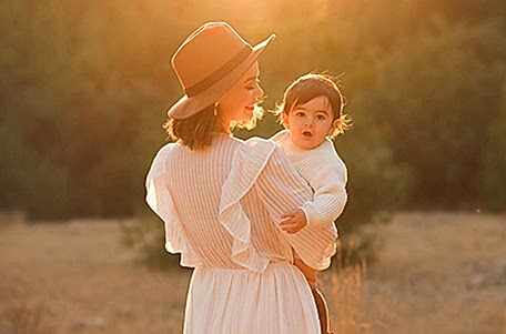 Anne ve Bebek Fotoğrafı